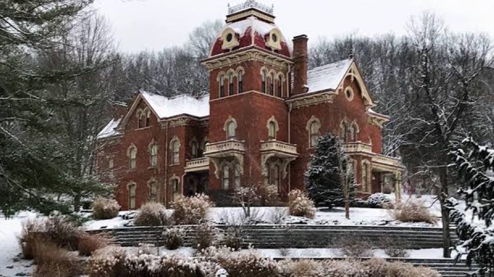 The most iconic Bed & Breakfast from Indiana is a haunted 146-year-old mansion and its amazing!